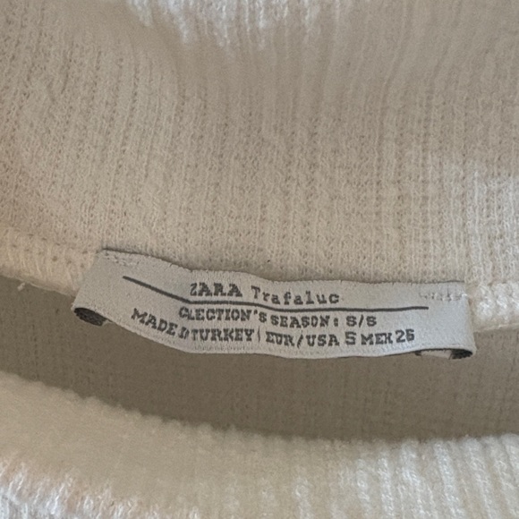 Zara White Textured Women's mock neck top - Picture 2 of 3